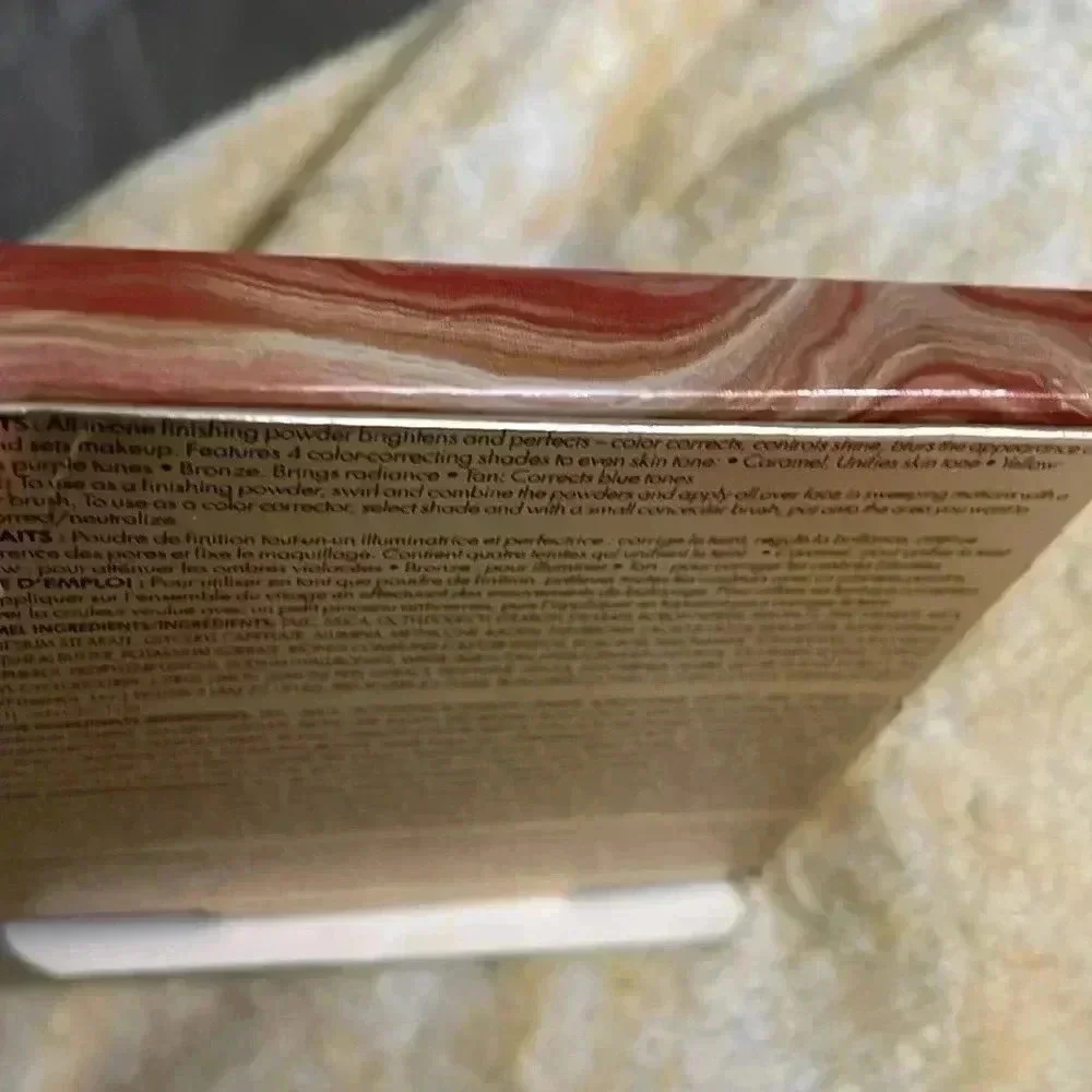 Stila one step correct brightening finish powder